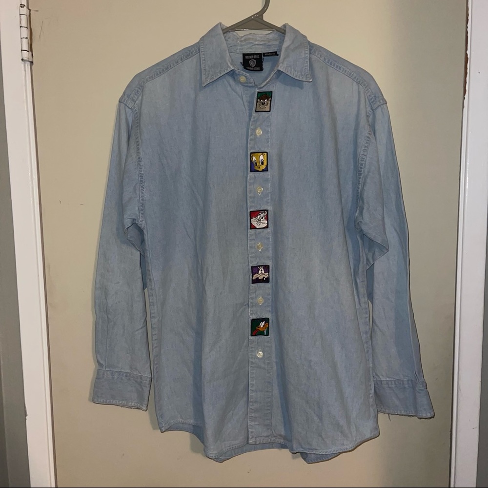 Looney tunes button up